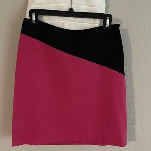 INC International Concepts
Size 2 skirt 
Blk pink
Clean out 
Smoke free pet free